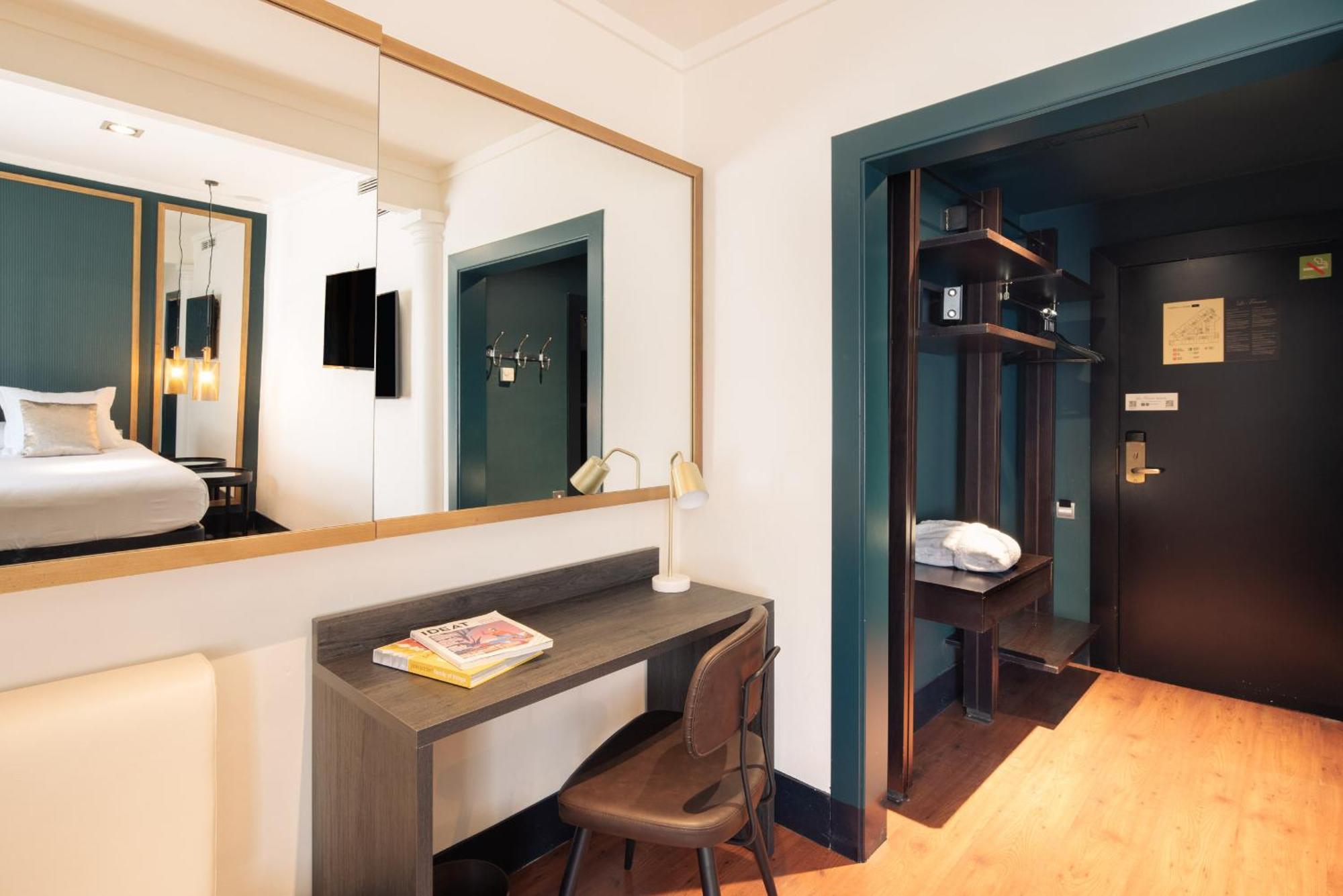 La Franca Travellers Adults Only Hotel Барселона Екстериор снимка